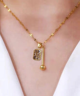 Collar con colgante de cristal cuadrado de circonita dorada de aleación marrón de moda
